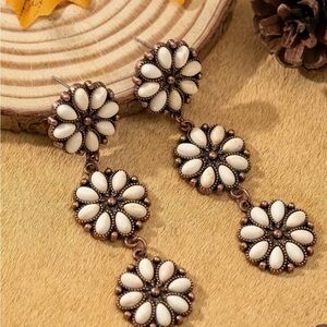 Western Squash Blosdom Floral Drop Earrings NWT